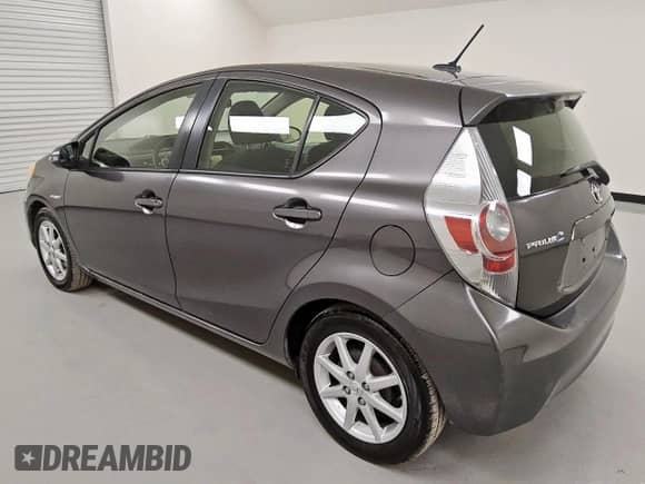 2013 Toyota Prius Three with VIN JTDKDTB3XD1039216, listed as a Copart auction lot 85922165 with 201,155 mi miles and Clean title. Bid and sale history available at DreamBid. Image 2.