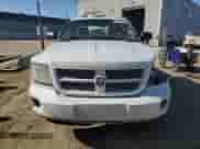 2010 Dodge Dakota z VIN 1D7CW3BP5AS184273, wystawiony jako Copart lot #51836455 z przebiegiem 334 489 mil mil oraz Czysty tytuł • Clean title. Historia ofert i sprzedaży dostępna na DreamBid. Obrazek 5.