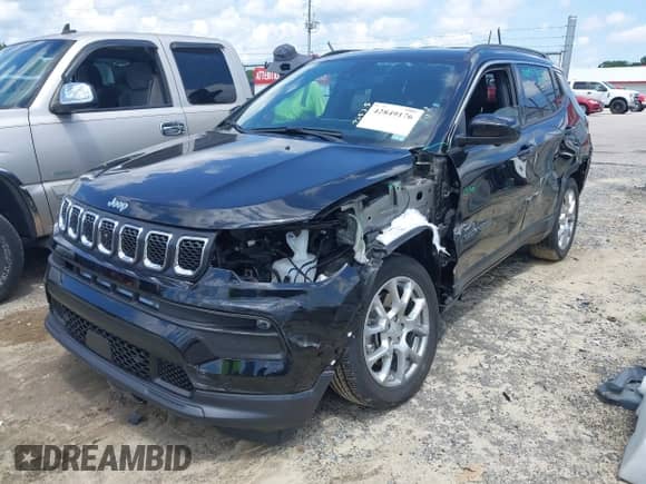 2023 Jeep Compass Latitude Lux с VIN 3C4NJDFN9PT548881, выставлен на аукционе IAAI как лот 42849176 с пробегом 17 702 миль миль и . История ставок и продаж доступна на DreamBid. Изображение 2.