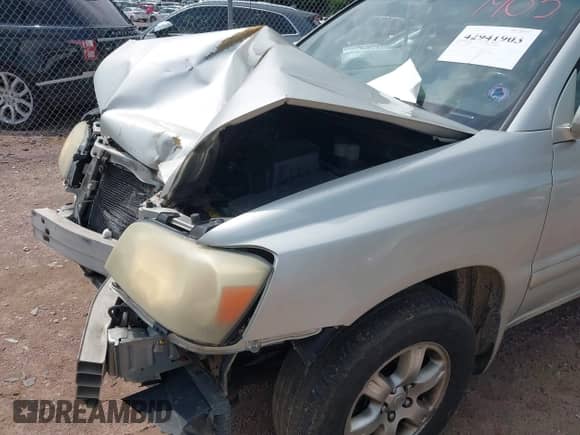 2004 Toyota Highlander with VIN JTEGP21AX40014597, listed as a IAAI auction lot 42941903 with 255,515 mi miles and . Bid and sale history available at DreamBid. Image 13.