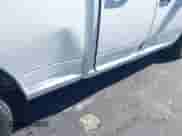 2014 Ram 1500 Express z VIN 1C6RR7FT9ES346624, wystawiony jako IAAI lot #43388714 z przebiegiem 232 412 mil mil oraz . Historia ofert i sprzedaży dostępna na DreamBid. Obrazek 6.