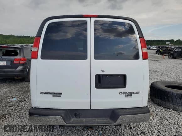 2006 Chevrolet Express Passenger with VIN 1GAHG35U761194114, listed as a Copart auction lot 55985195 with 110,432 mi miles and Salvage title. Bid and sale history available at DreamBid. Image 6.