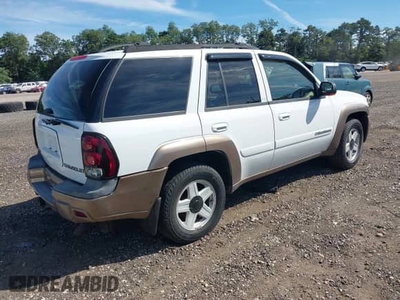 2002 Chevrolet TrailBlazer LT с VIN 1GNDT13S722440369, выставлен на аукционе IAAI как лот 42950757 с пробегом 164 005 миль миль и . История ставок и продаж доступна на DreamBid. Изображение 4.