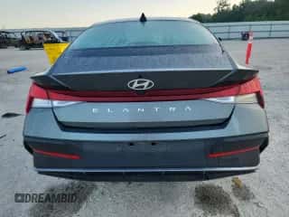 2024 Hyundai Elantra SE с VIN KMHLL4DG3RU772268, выставлен на аукционе Copart как лот 80481615 с пробегом 45 837 миль миль и Списание • Salvage title. История ставок и продаж доступна на DreamBid. Изображение 6.