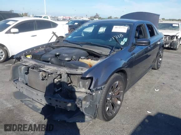 2015 Chrysler 300 S с VIN 2C3CCABG7FH766742, выставлен на аукционе IAAI как лот 40743775 с пробегом 113 583 миль миль и . История ставок и продаж доступна на DreamBid. Изображение 6.