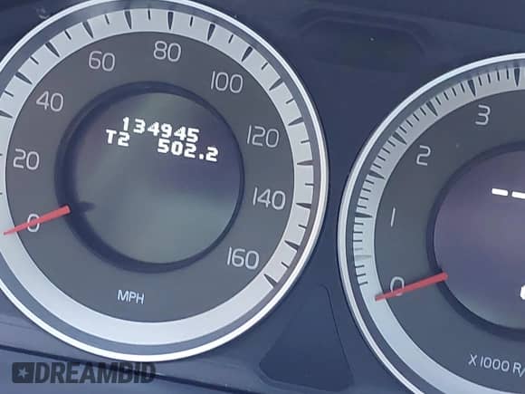 2012 Volvo XC70 T6 z VIN YV4902BZ5C1119267, wystawiony jako IAAI lot #43526347 z przebiegiem 134 945 mil mil oraz . Historia ofert i sprzedaży dostępna na DreamBid. Obrazek 7.