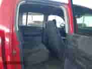 2004 Dodge Dakota Sport z VIN 1D7HL38N54S768570, wystawiony jako IAAI lot #41323715 z przebiegiem 269 242 mil mil oraz . Historia ofert i sprzedaży dostępna na DreamBid. Obrazek 7.