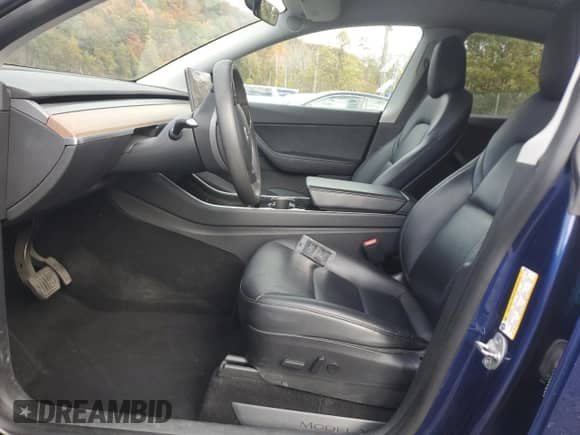 2020 Tesla Model Y Long Range z VIN 5YJYGDEE9LF046944, wystawiony jako Copart lot #89550215 z przebiegiem 48 154 mil mil oraz Szkoda całkowita • Salvage title. Historia ofert i sprzedaży dostępna na DreamBid. Obrazek 7.