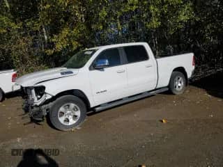 2022 Ram 1500 Big Horn z VIN 1C6SRFMT7NN111135, wystawiony jako Copart lot #69203405 z przebiegiem 48 496 mil mil oraz Szkoda całkowita • Salvage title. Historia ofert i sprzedaży dostępna na DreamBid. Obrazek 1.
