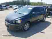 2014 Chevrolet Sonic LT с VIN 1G1JC6SB9E4112740, выставлен на аукционе IAAI как лот 42127723 с пробегом 137 222 миль миль и . История ставок и продаж доступна на DreamBid. Изображение 2.