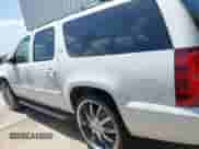 2007 Chevrolet Suburban LTZ with VIN 3GNFK16377G101075, listed as a IAAI auction lot 43025258 with Not provided miles and . Bid and sale history available at DreamBid. Image 14.