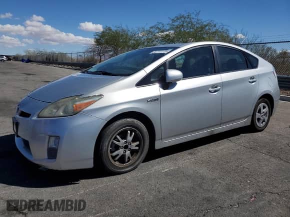 2010 Toyota Prius III с VIN JTDKN3DU2A0220296, выставлен на аукционе Copart как лот 84711115 с пробегом 216 581 миль миль и Чистый • Clean title. История ставок и продаж доступна на DreamBid. Изображение 1.