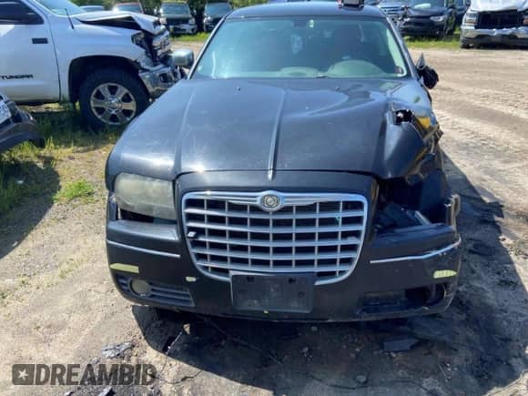 2010 Chrysler 300 Touring Signature with VIN 2C3CA5CV3AH155450, listed as a Copart auction lot 61045885 with Not provided miles and Salvage title. Bid and sale history available at DreamBid. Image 5.