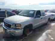 2005 GMC Sierra 1500 SLE z VIN 2GTEC19TX51217941, wystawiony jako IAAI lot #41333257 z przebiegiem 273 832 mil mil oraz . Historia ofert i sprzedaży dostępna na DreamBid. Obrazek 17.