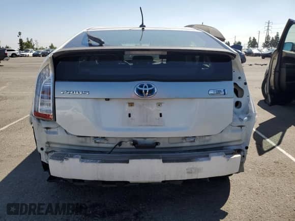 2014 Toyota Prius with VIN JTDKN3DP4E3062994, listed as a Copart auction lot 84418775 with 84,843 mi miles and Salvage title. Bid and sale history available at DreamBid. Image 6.