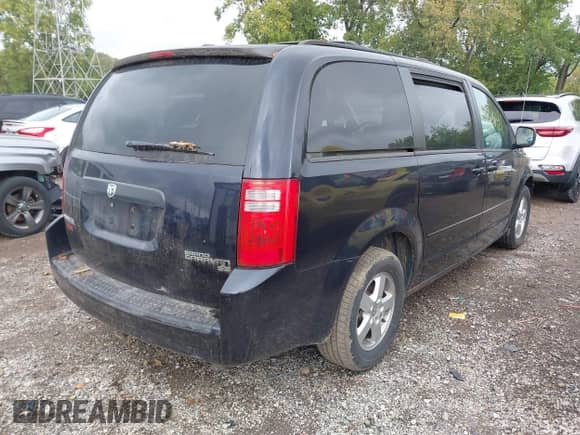 2010 Dodge Grand Caravan Hero z VIN 2D4RN3D15AR364258, wystawiony jako IAAI lot #43308161 z przebiegiem 134 822 mil mil oraz . Historia ofert i sprzedaży dostępna na DreamBid. Obrazek 4.