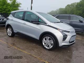 2023 Chevrolet Bolt EV 1LT с VIN 1G1FW6S03P4140824, выставлен на аукционе IAAI как лот 42383006 с пробегом 23 942 миль миль и . История ставок и продаж доступна на DreamBid. Изображение 1.