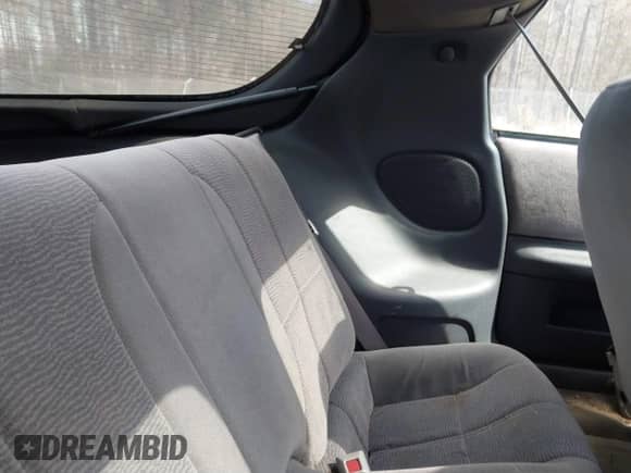 1996 Chevrolet Camaro z VIN 2G1FP22K9T2101047, wystawiony jako IAAI lot #41664434 z przebiegiem 141 517 mil mil oraz . Historia ofert i sprzedaży dostępna na DreamBid. Obrazek 8.