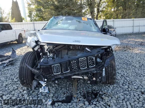 2022 Jeep Grand Cherokee Summit Reserve с VIN 1C4RJHEG1N8557128, выставлен на аукционе Copart как лот 70647184 с пробегом 31 769 миль миль и Списание • Salvage title. История ставок и продаж доступна на DreamBid. Изображение 5.