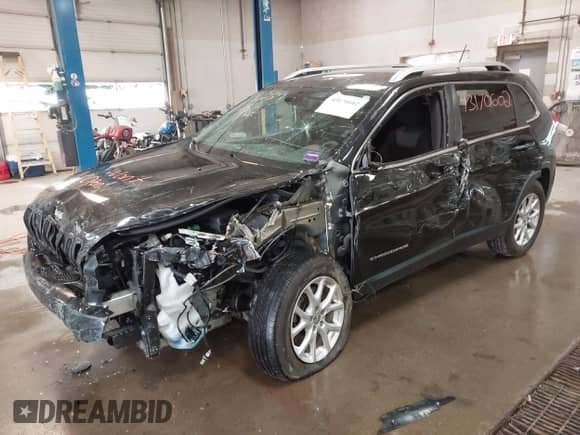 2014 Jeep Cherokee Latitude с VIN 1C4PJMCS0EW265280, выставлен на аукционе IAAI как лот 43170602 с пробегом 113 691 миль миль и . История ставок и продаж доступна на DreamBid. Изображение 17.