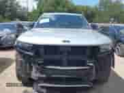 2023 Jeep Grand Cherokee Laredo с VIN 1C4RJHAG7PC581181, выставлен на аукционе IAAI как лот 42972704 с пробегом 63 939 миль миль и . История ставок и продаж доступна на DreamBid. Изображение 13.