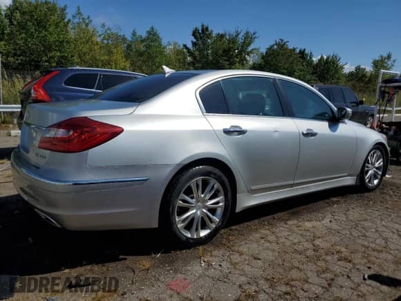 2013 Hyundai Genesis 3.8L с VIN KMHGC4DD1DU222020, выставлен на аукционе Copart как лот 72063904 с пробегом 148 786 миль миль и Чистый • Clean title. История ставок и продаж доступна на DreamBid. Изображение 3.
