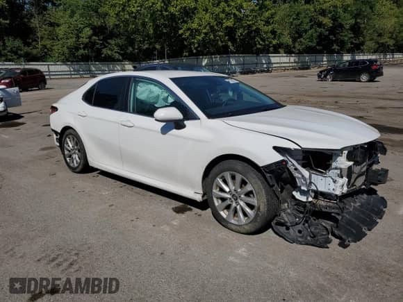 2020 Toyota Camry LE z VIN 4T1C11AK2LU346382, wystawiony jako Copart lot #69139225 z przebiegiem 89 091 mil mil oraz Szkoda całkowita • Salvage title. Historia ofert i sprzedaży dostępna na DreamBid. Obrazek 4.
