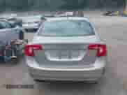 2015 Volvo S60 T5 Premier с VIN YV1612TB9F1302898, выставлен на аукционе IAAI как лот 42616685 с пробегом 34 446 миль миль и . История ставок и продаж доступна на DreamBid. Изображение 16.