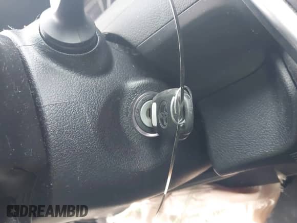 2016 Toyota Camry LE с VIN 4T4BF1FK1GR580112, выставлен на аукционе IAAI как лот 43442480 с пробегом 132 170 миль миль и . История ставок и продаж доступна на DreamBid. Изображение 11.