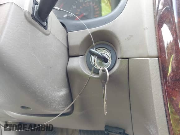 2002 Hyundai Sonata GLS z VIN KMHWF35H02A557637, wystawiony jako IAAI lot #42371189 z przebiegiem 290 234 mil mil oraz . Historia ofert i sprzedaży dostępna na DreamBid. Obrazek 11.