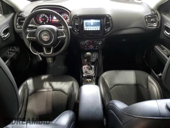 2019 Jeep Compass Latitude with VIN 3C4NJDBB7KT733970, listed as a Copart auction lot 87241235 with 72,963 mi miles and Salvage title. Bid and sale history available at DreamBid. Image 8.