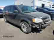 2018 Dodge Grand Caravan SXT z VIN 2C4RDGCG8JR282666, wystawiony jako Copart lot #81742545 z przebiegiem 105 926 mil mil oraz Czysty tytuł • Clean title. Historia ofert i sprzedaży dostępna na DreamBid. Obrazek 4.