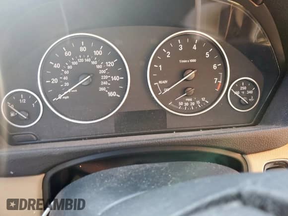 2015 BMW 3 Series 328i с VIN WBA3C1G52FNR50056, выставлен на аукционе Copart как лот 85117475 с пробегом Не указан миль и Списание • Salvage title. История ставок и продаж доступна на DreamBid. Изображение 9.