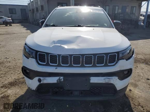 2024 Jeep Compass Latitude with VIN 3C4NJDBNXRT110623, listed as a Copart auction lot 80965655 with 60,432 mi miles and Salvage title. Bid and sale history available at DreamBid. Image 5.