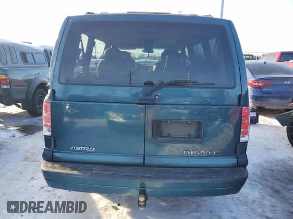 2002 Chevrolet Astro z VIN 1GNEL19X72B122193, wystawiony jako Copart lot #41370415 z przebiegiem 241 117 mil mil oraz Szkoda całkowita • Salvage title. Historia ofert i sprzedaży dostępna na DreamBid. Obrazek 6.