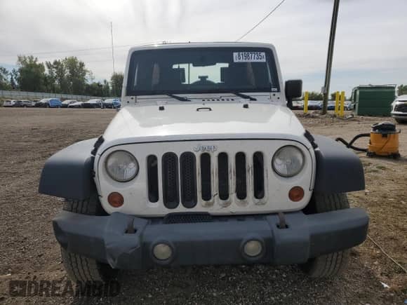 2008 Jeep Wrangler Unlimited X with VIN 1J8GA39158L654942, listed as a Copart auction lot 81987735 with 176,984 mi miles and Clean title. Bid and sale history available at DreamBid. Image 5.