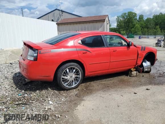 2010 Dodge Charger R/T с VIN 2B3CK5CT5AH120188, выставлен на аукционе Copart как лот 59008745 с пробегом 108 812 миль миль и На запчасти • Non repairable. История ставок и продаж доступна на DreamBid. Изображение 3.