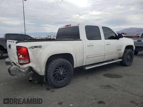 2010 GMC Sierra 1500 SLT с VIN 3GTRKWE3XAG183055, выставлен на аукционе Copart как лот 81366215 с пробегом 137 324 миль миль и Списание • Salvage title. История ставок и продаж доступна на DreamBid. Изображение 3.