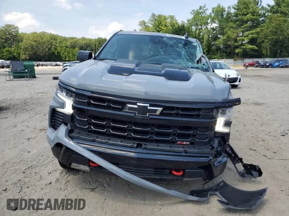 2024 Chevrolet Silverado 1500 LT Trail Boss with VIN 3GCUDFED8RG429528, listed as a Copart auction lot 65809865 with 8,406 mi miles and Salvage title. Bid and sale history available at DreamBid. Image 5.