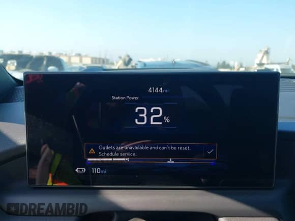 2024 Chevrolet Silverado EV Work Truck с VIN 1GC10UED1RU201421, выставлен на аукционе IAAI как лот 42396893 с пробегом 4 144 миль миль и . История ставок и продаж доступна на DreamBid. Изображение 7.