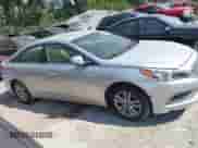 2017 Hyundai Sonata SE с VIN 5NPE24AF7HH513724, выставлен на аукционе IAAI как лот 43005758 с пробегом 138 253 миль миль и . История ставок и продаж доступна на DreamBid. Изображение 13.