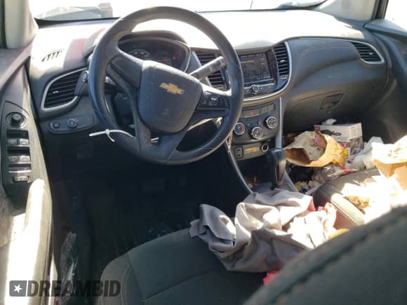 2021 Chevrolet Trax LS с VIN KL7CJKSB0MB305221, выставлен на аукционе Copart как лот 68708035 с пробегом 90 746 миль миль и Списание • Salvage title. История ставок и продаж доступна на DreamBid. Изображение 8.