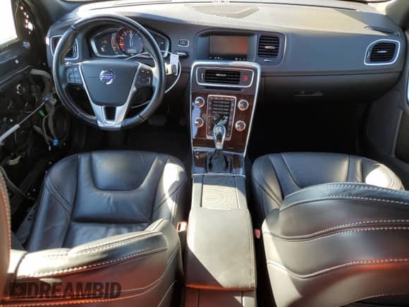 2015 Volvo S60 T5 Drive-E Platinum с VIN YV140MFM4F2353223, выставлен на аукционе Copart как лот 45112895 с пробегом 83 030 миль миль и Списание • Salvage title. История ставок и продаж доступна на DreamBid. Изображение 8.