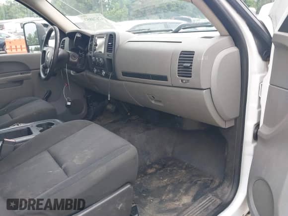 2011 GMC Sierra 1500 Work Truck with VIN 1GTN1TEA4BZ376298, listed as a IAAI auction lot 42670857 with 240,863 mi miles and . Bid and sale history available at DreamBid. Image 5.