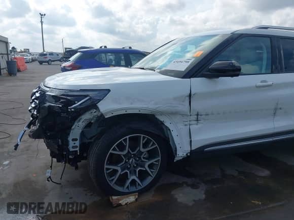 2025 Ford Explorer с VIN 1FMWK7HC1SGC05473, выставлен на аукционе IAAI как лот 43494798 с пробегом 4 953 миль миль и . История ставок и продаж доступна на DreamBid. Изображение 6.