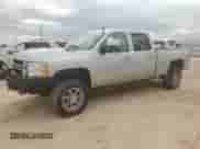 2011 Chevrolet Silverado 2500HD LTZ z VIN 1GC1KYC81BF143683, wystawiony jako Copart lot #79743984 z przebiegiem Nie podano mil oraz Szkoda całkowita • Salvage title. Historia ofert i sprzedaży dostępna na DreamBid. Obrazek 1.