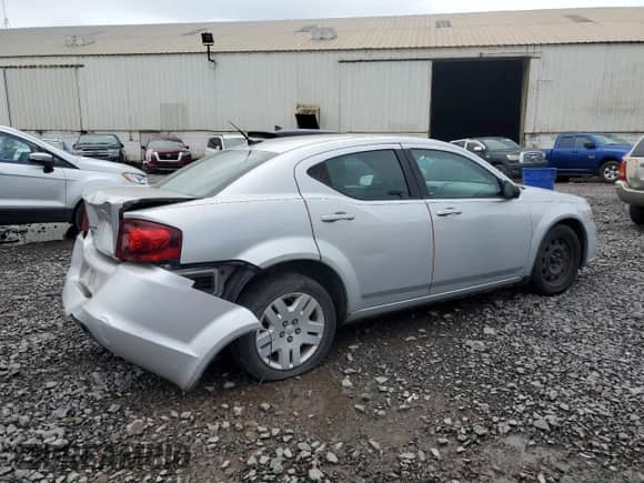 2011 Dodge Avenger Express z VIN 1B3BD4FBXBN579325, wystawiony jako Copart lot #84595305 z przebiegiem 167 905 mil mil oraz Szkoda całkowita • Salvage title. Historia ofert i sprzedaży dostępna na DreamBid. Obrazek 3.