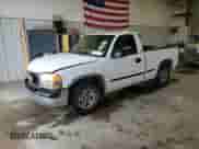 2002 GMC Sierra 1500 z VIN 1GTEC14W22Z149901, wystawiony jako Copart lot #60996325 z przebiegiem 243 259 mil mil oraz Czysty tytuł • Clean title. Historia ofert i sprzedaży dostępna na DreamBid. Obrazek 1.