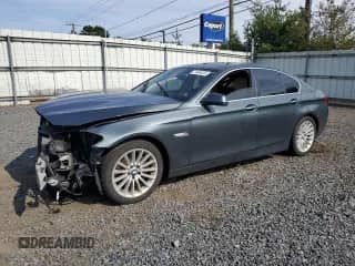 2013 BMW 5 Series 535i xDrive с VIN WBAFU7C55DDU72463, выставлен на аукционе Copart как лот 71404435 с пробегом Не указан миль и Списание • Salvage title. История ставок и продаж доступна на DreamBid. Изображение 1.