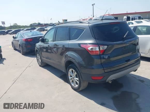 2018 Ford Escape SE с VIN 1FMCU9GD9JUB55795, выставлен на аукционе IAAI как лот 43257245 с пробегом 189 108 миль миль и . История ставок и продаж доступна на DreamBid. Изображение 3.